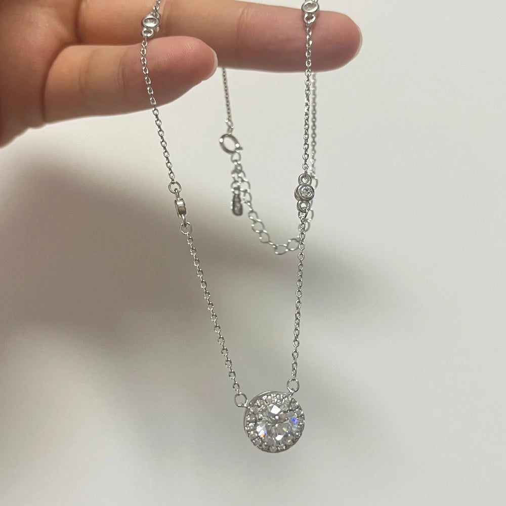 Brileon™ 1CT Moissanite Halo Necklace – Timeless Sparkle & Elegance ✨💎